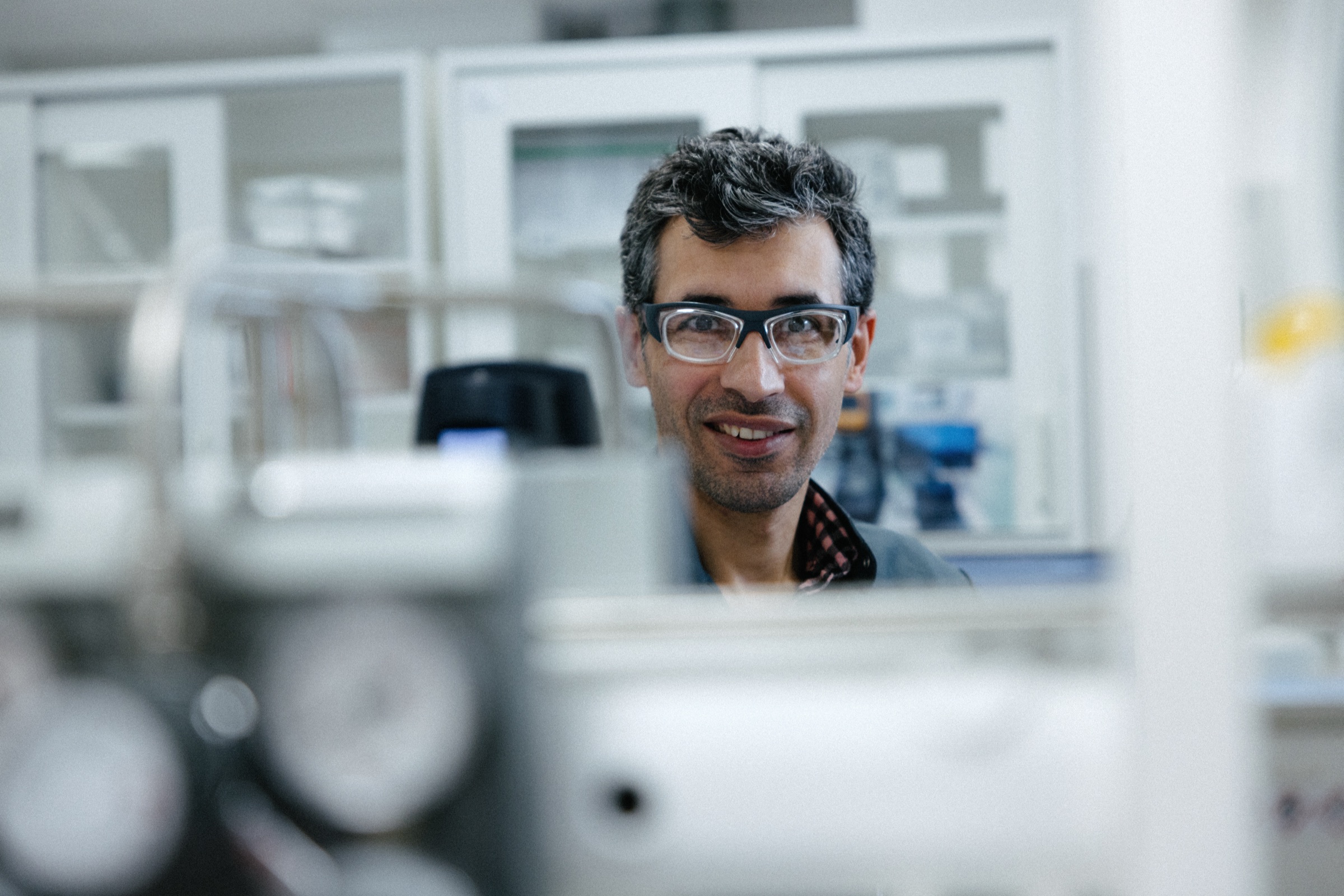 Northvolt researcher in the Västerås lab